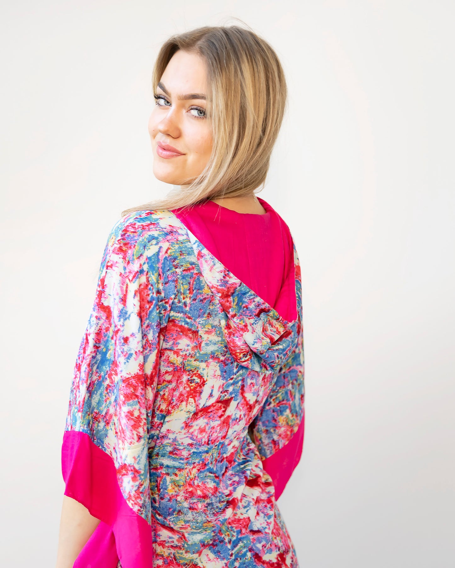 Yunikulondon, Multi colour Hooded Dresstan