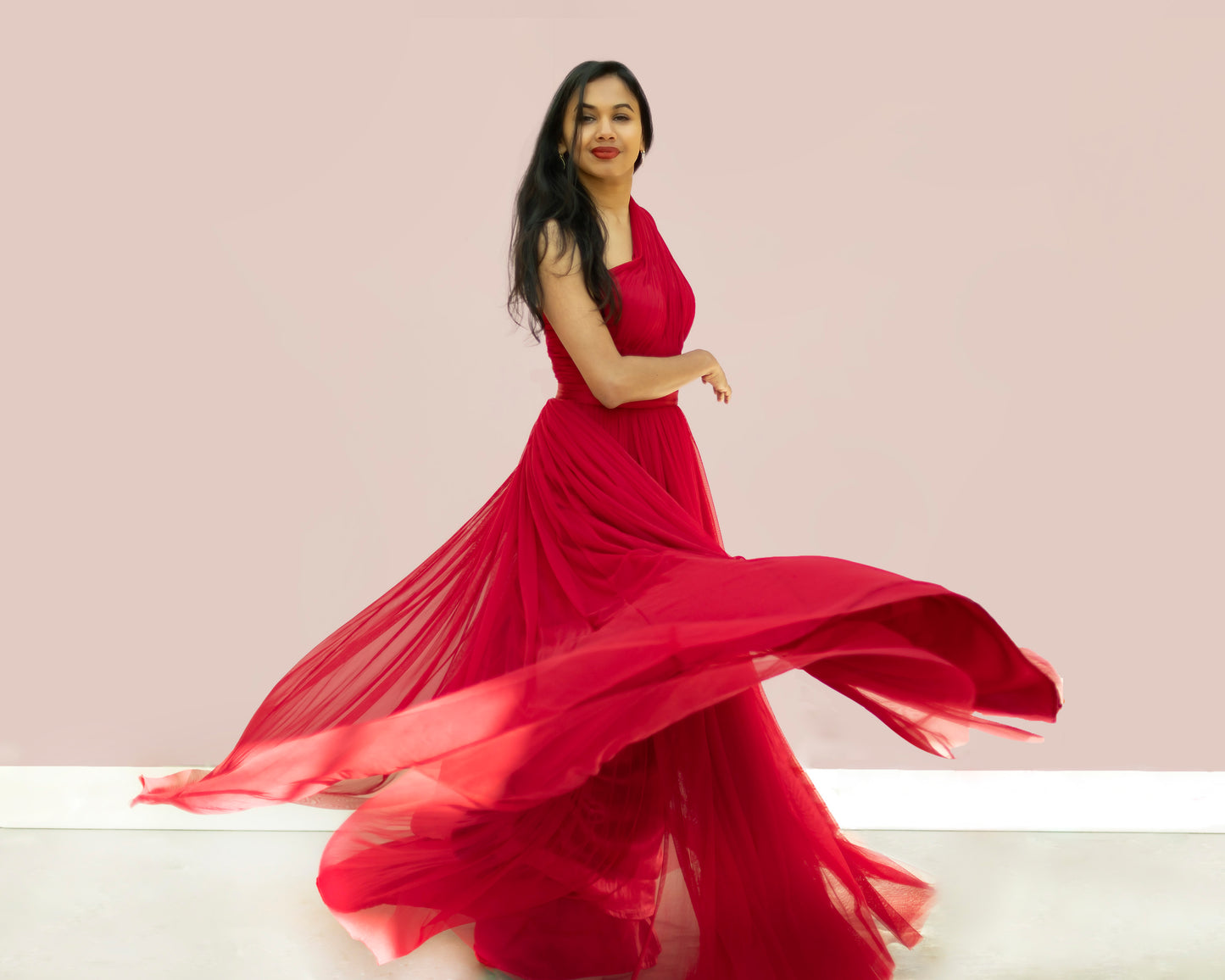 YunikuLondon, Red One Shoulder Gown