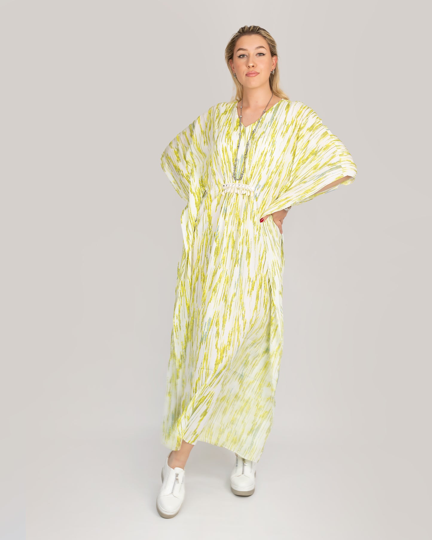 Yunikulondon, Luxury Shell Dresstan