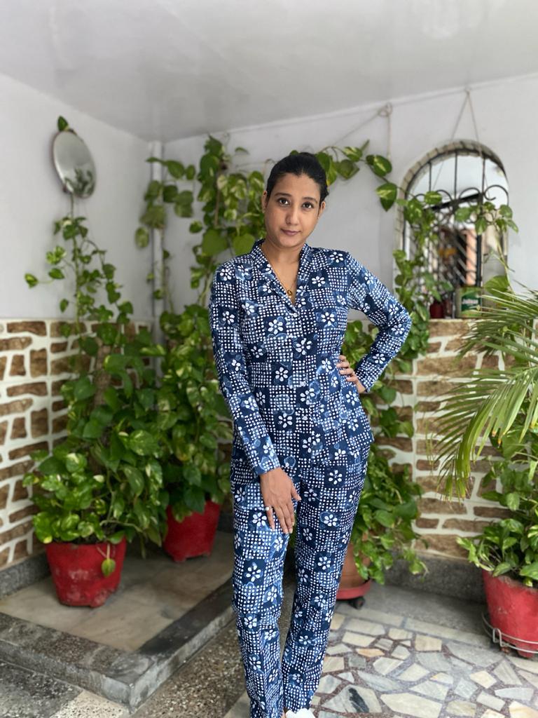 Women Dazzling Blue Cassuit