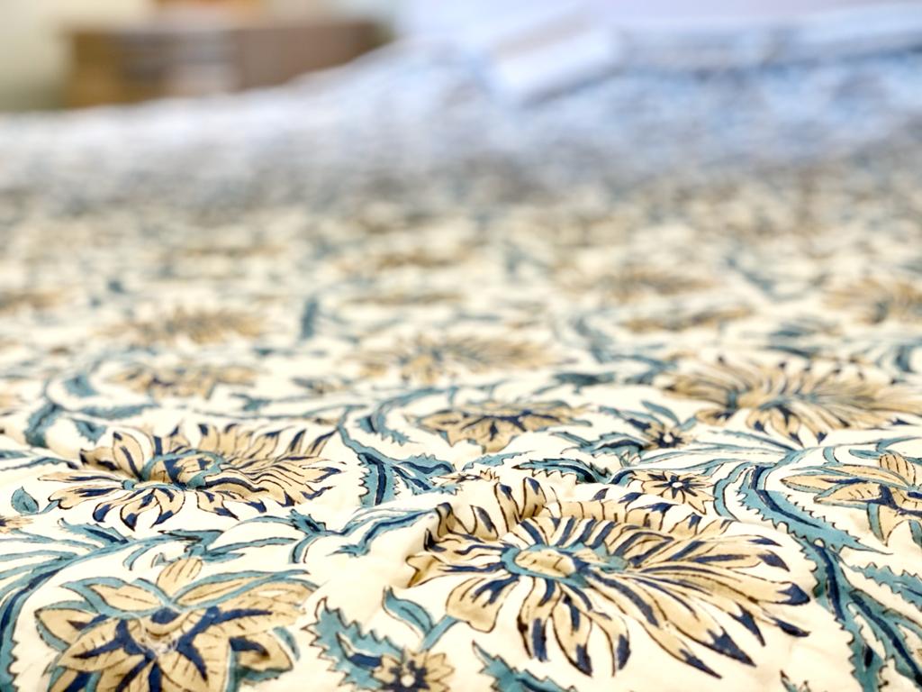 Yuniku London Quilt