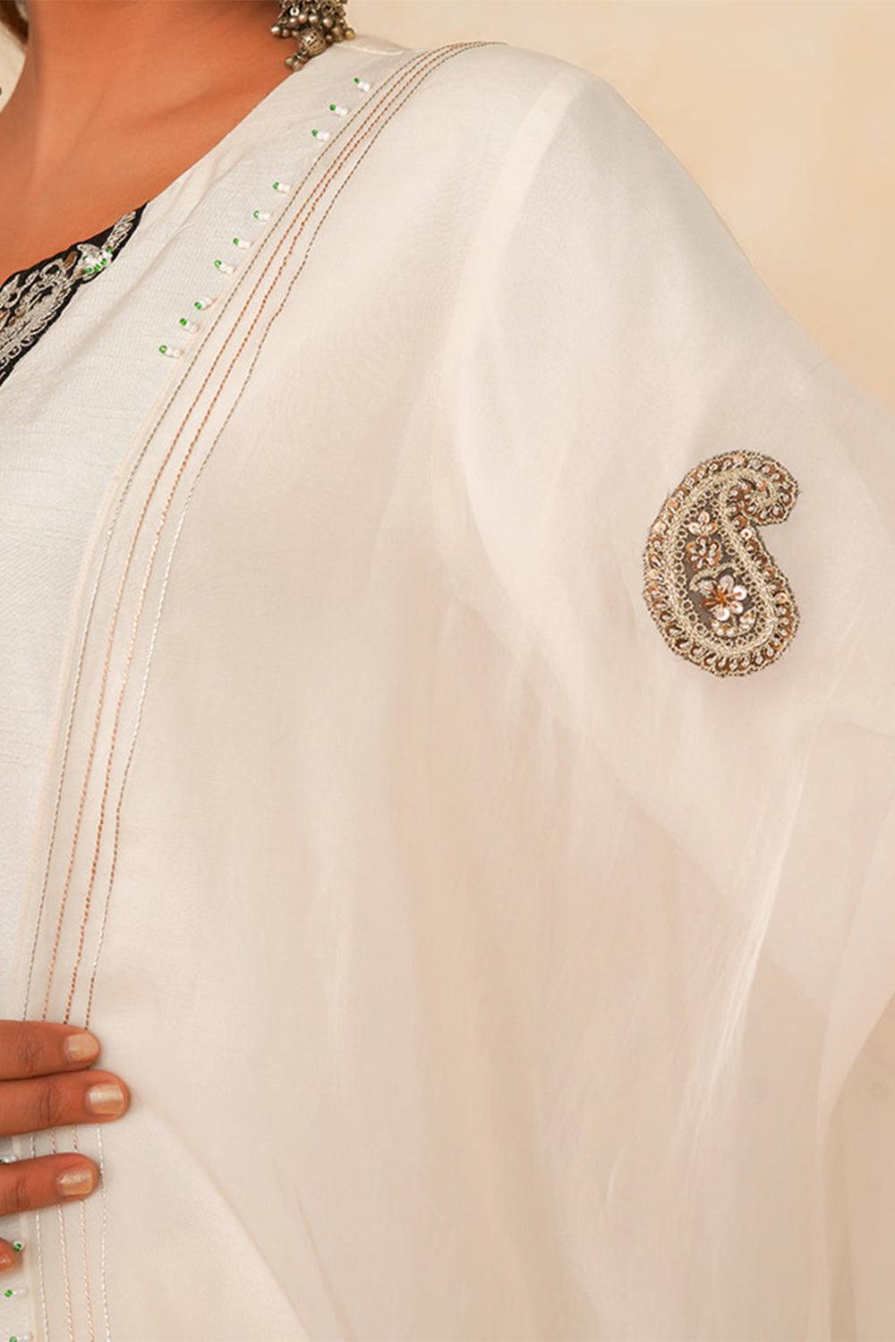 Ivory Flowerette Kurta Set - Yuniku London