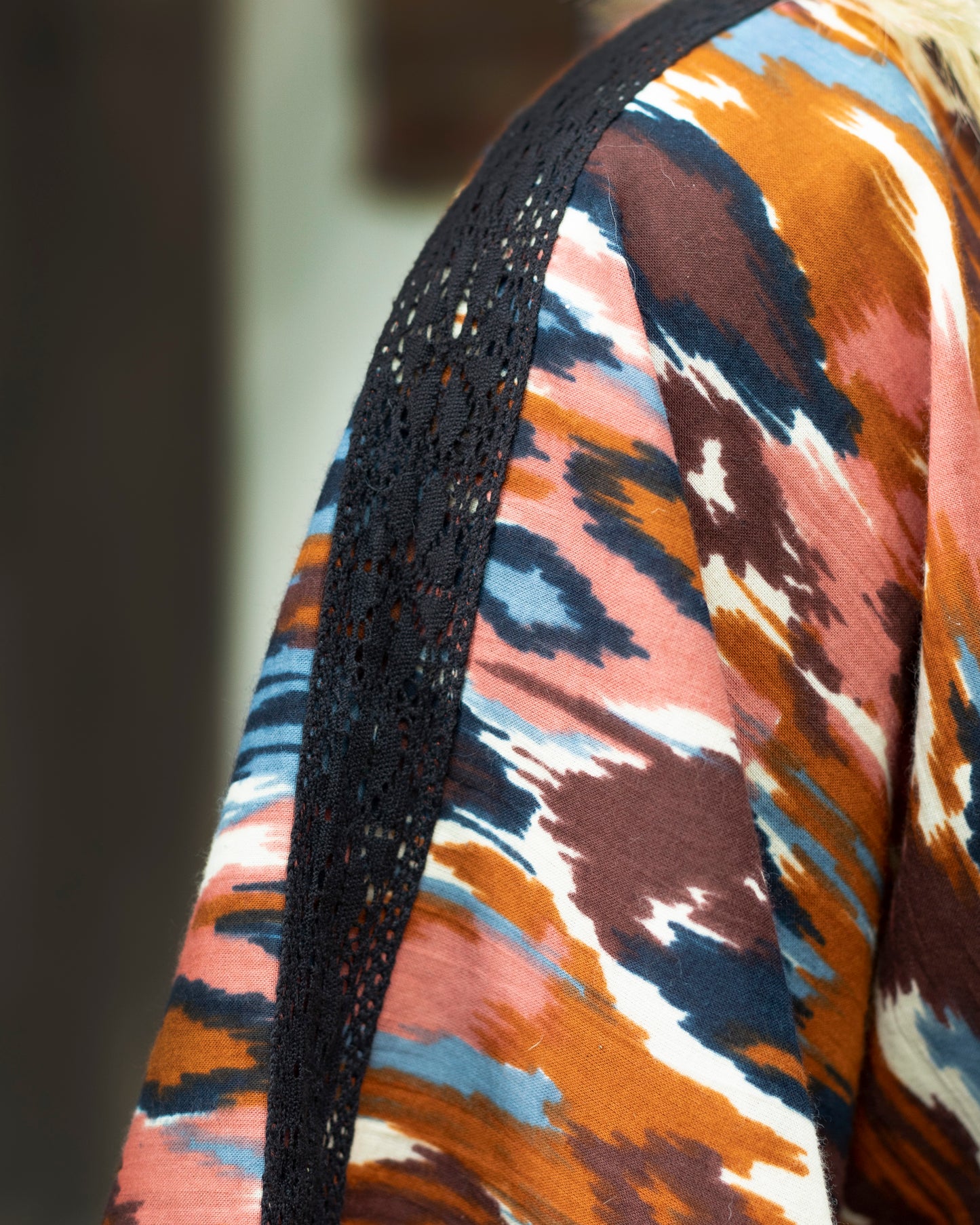 Yunikulondon, Ikat Shirt Dresstan