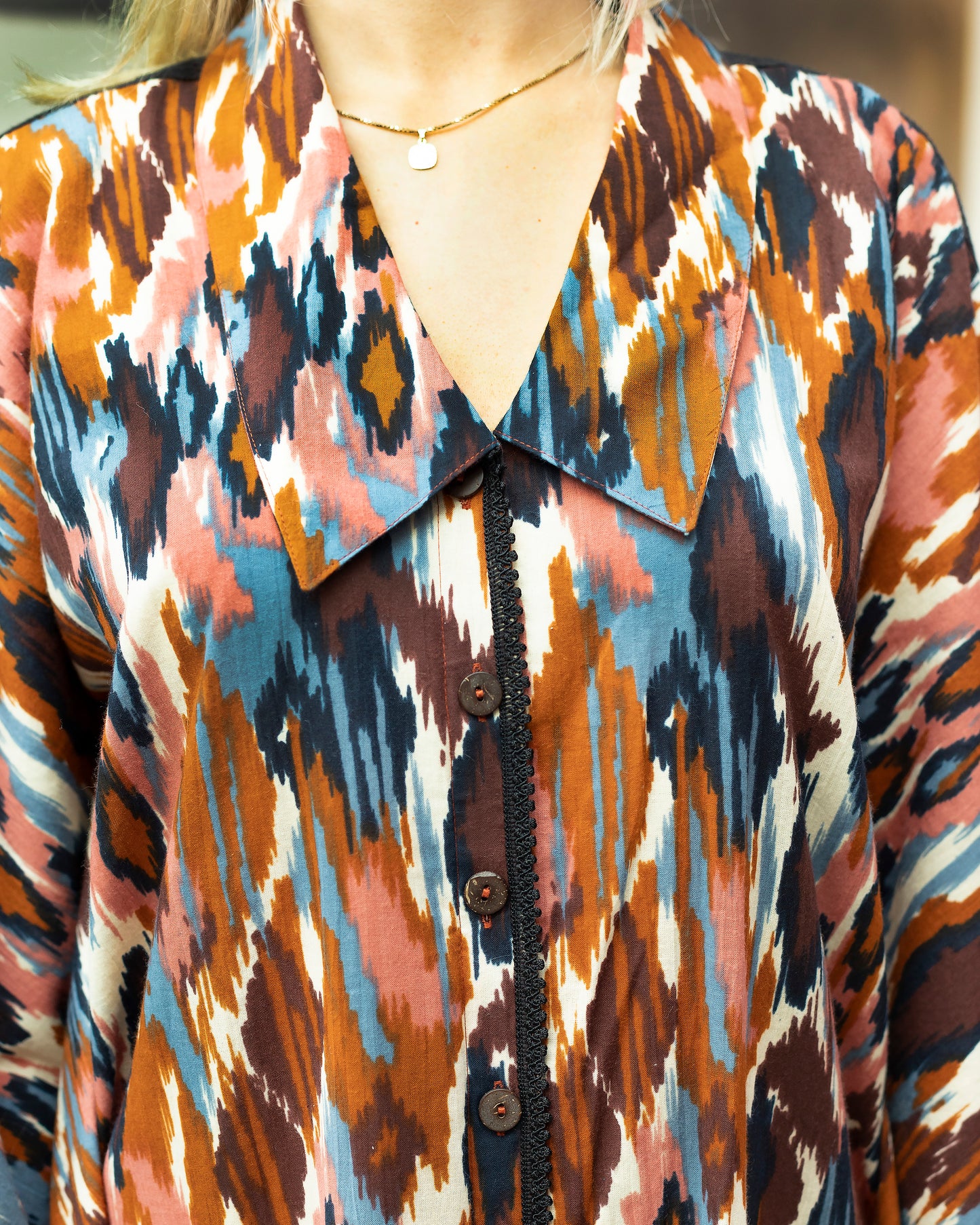 Yunikulondon, Ikat Shirt Dresstan
