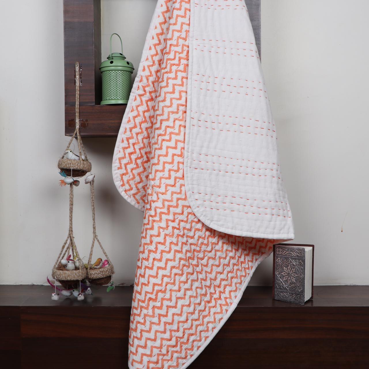 Baby quilt in Marigold