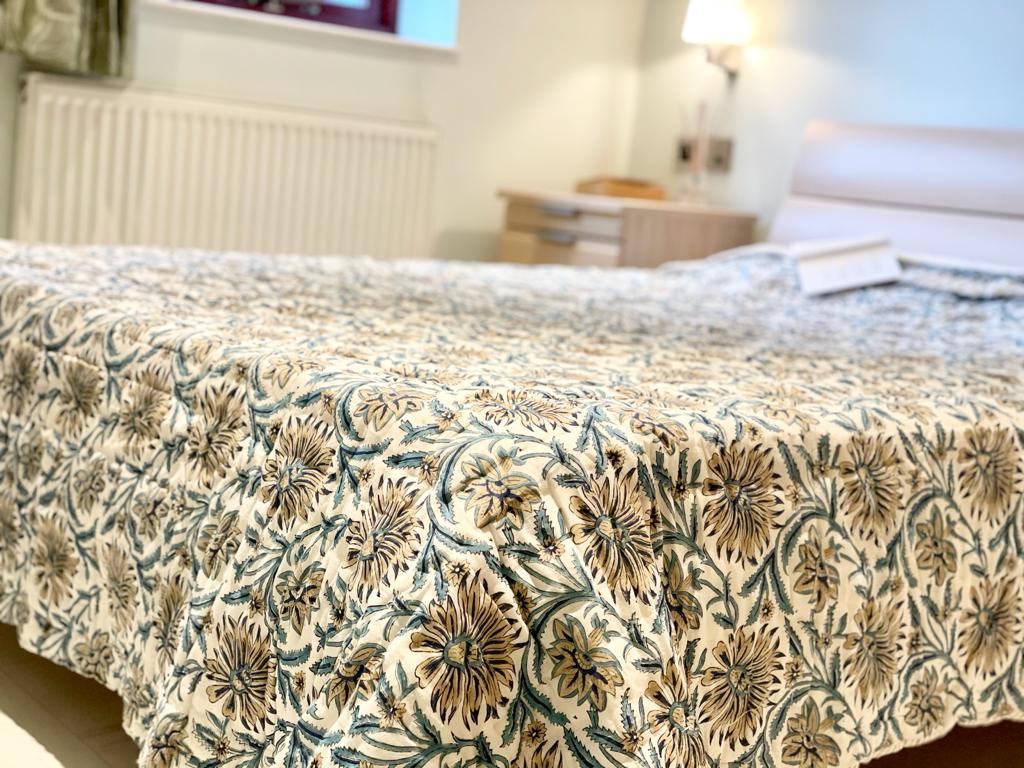 Yuniku London Quilt 